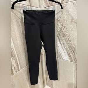 New Balance Women’s Black Capri Leggings | Xs